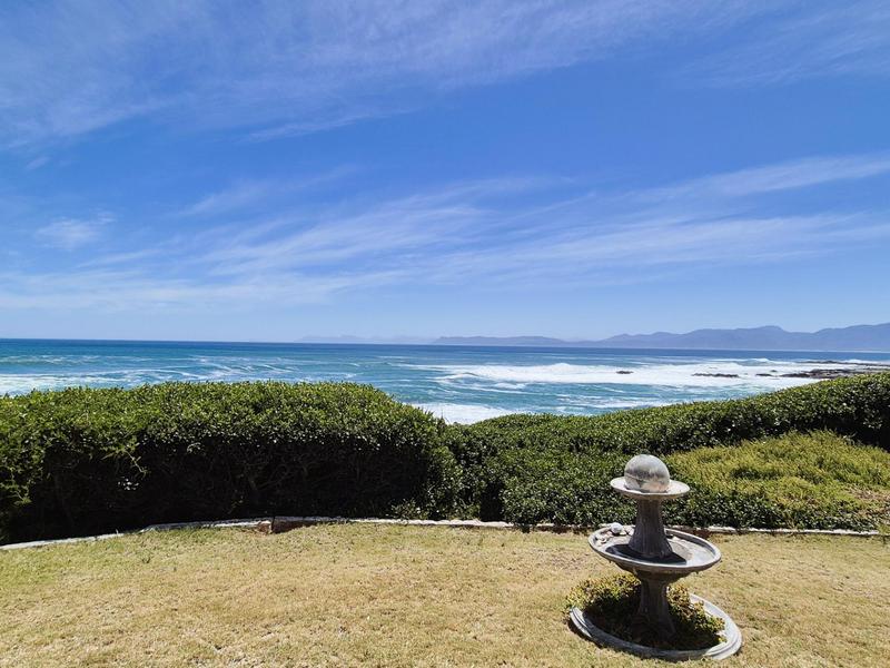 7 Bedroom Property for Sale in De Kelders Western Cape